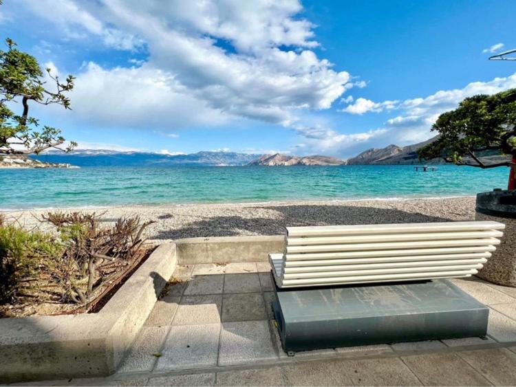 Art Suite Jurandvor Baška Exteriör bild